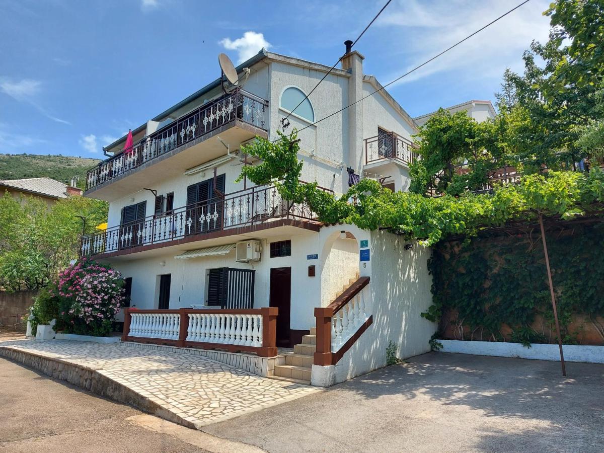 Dalibor Apartment Сен Екстериор снимка
